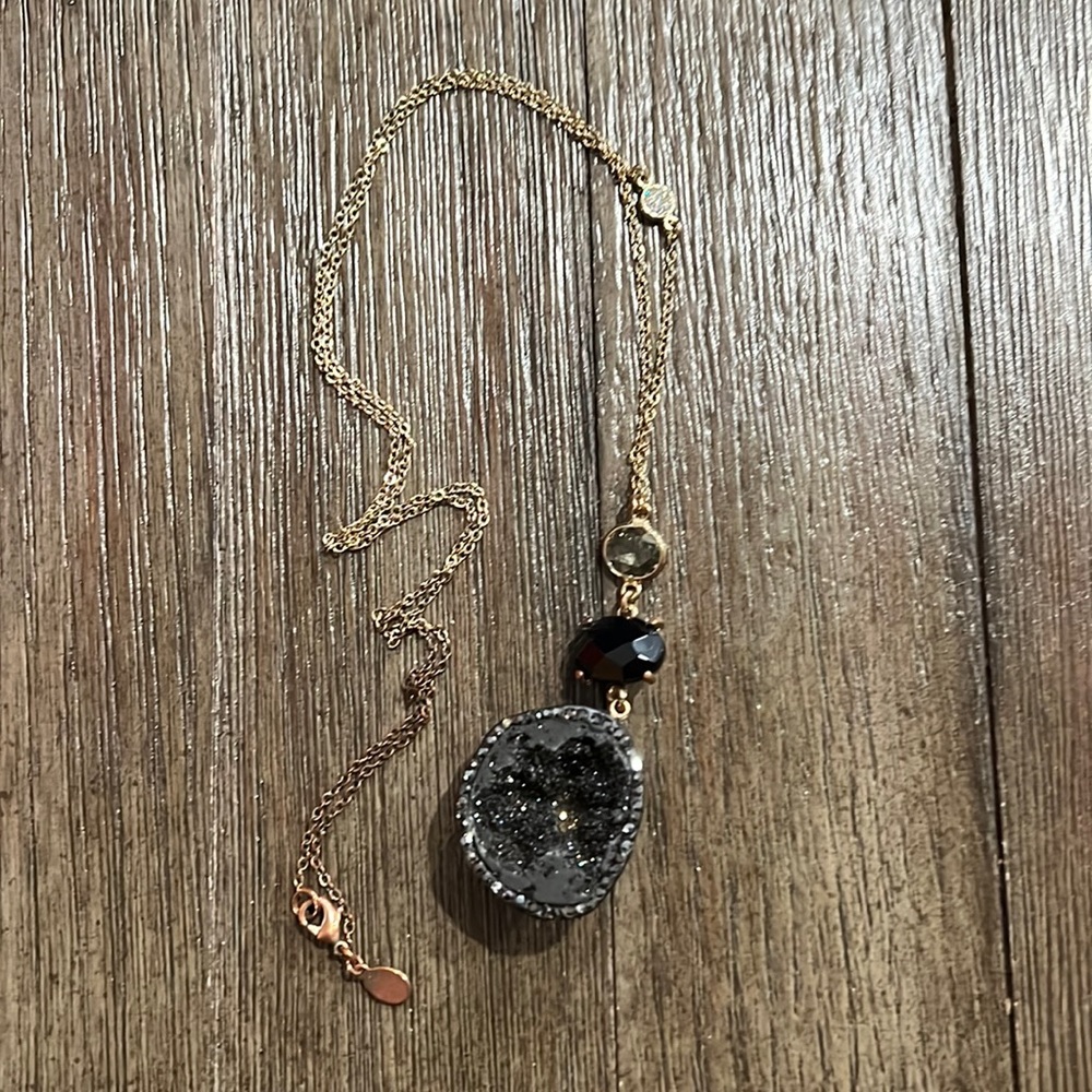 Loft Necklace - Like New